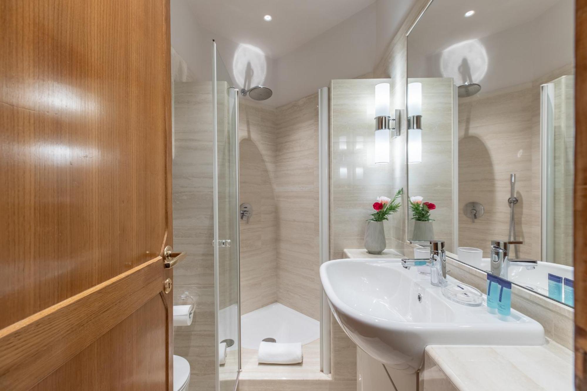 Apartment Iflat Penthouse Chic Near Piazza Del Popolo Rom