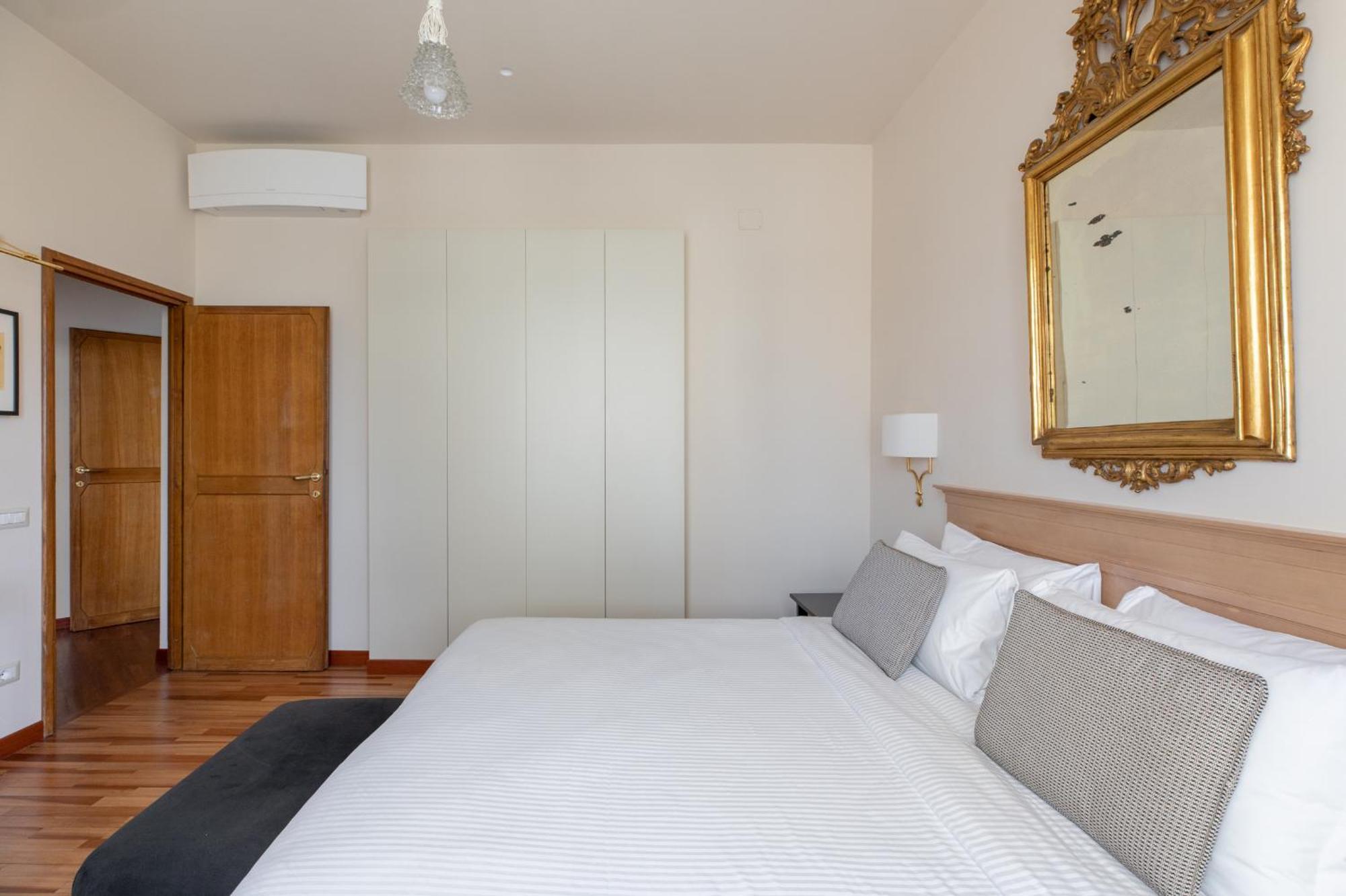 Apartment Iflat Penthouse Chic Near Piazza Del Popolo Rom